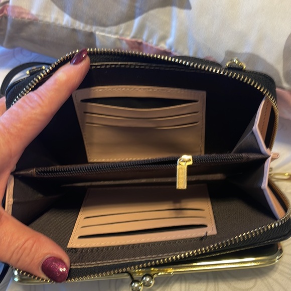 Wallet purse GREAT SHOPPING COMPANION!! Ditch the purse - Picture 3 of 4